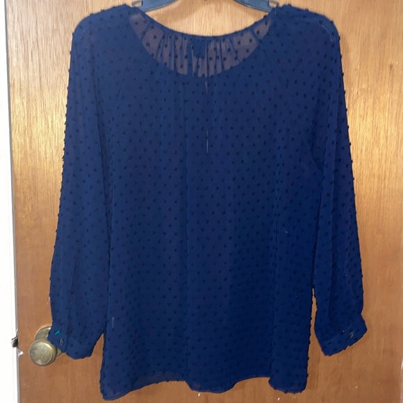 •J CREW•NWOT NAVY SWISS DOT TEXTURE SHEER KEYHOLE BUTTON CHEST BLOUSE SIZE SMALL - Picture 3 of 10
